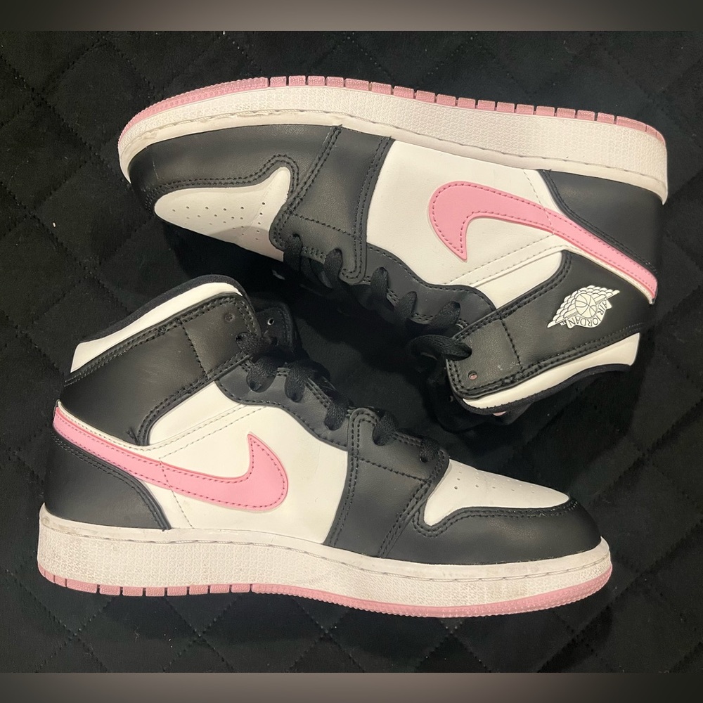 ⚠️SOLD⚠️Air Jordan 1 Mid Leather Shoes White / Arctic Pink / Black  Size 8 - Picture 7 of 14
